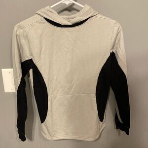 Zella Kids Size Small (7/8) Cream and Black long sleeve shirt